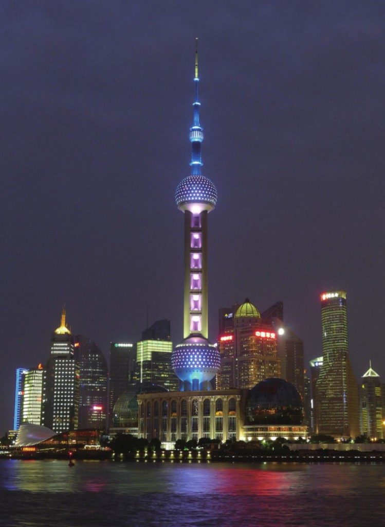 Shanghai_Pearl_Tower_Light_and_Music_Show_01